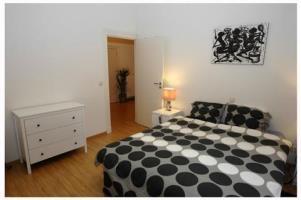 L'ecuyer - 2736 - *