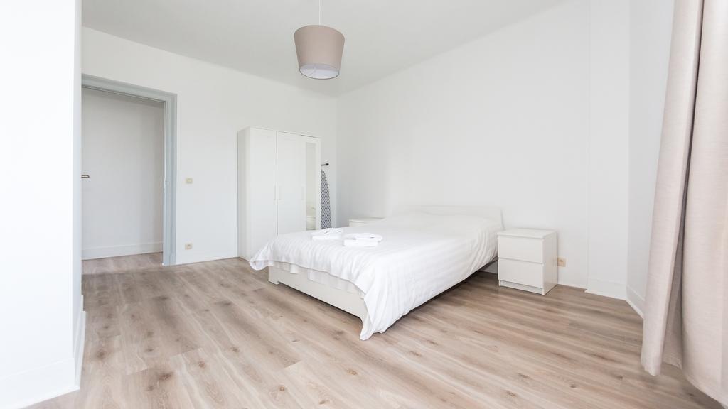 Louise Chatelain Appartement *