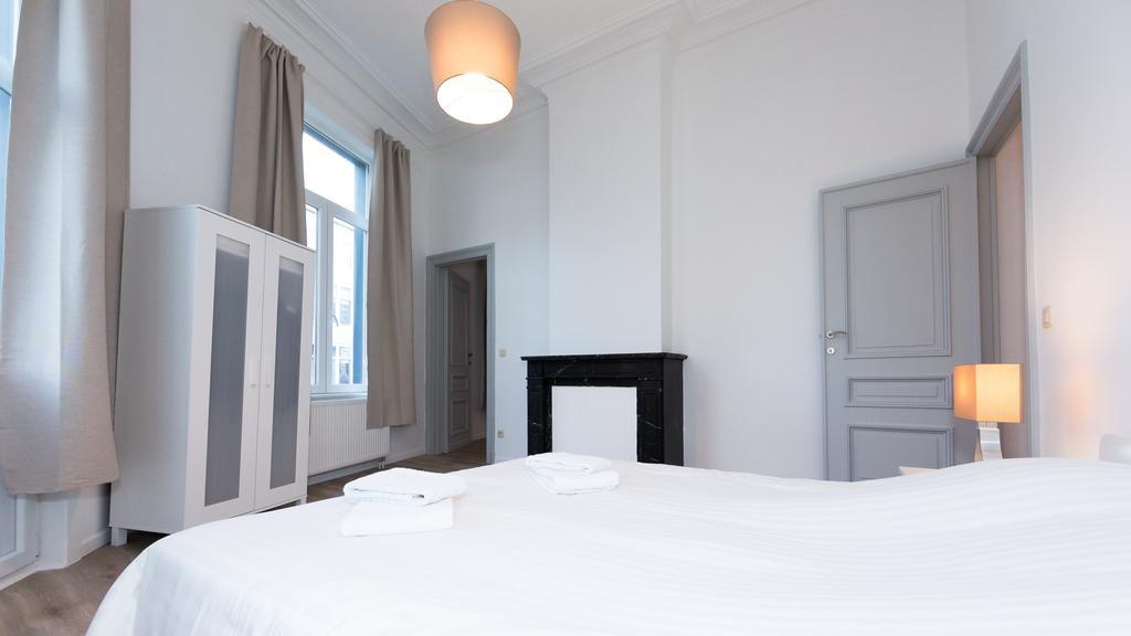 Louise Chatelain Appartement *