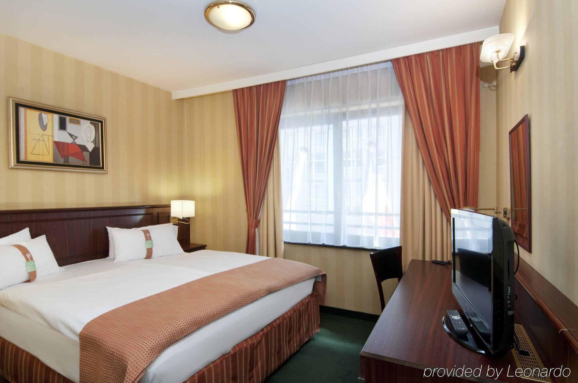 Schuman By Ihg Hotel 4*