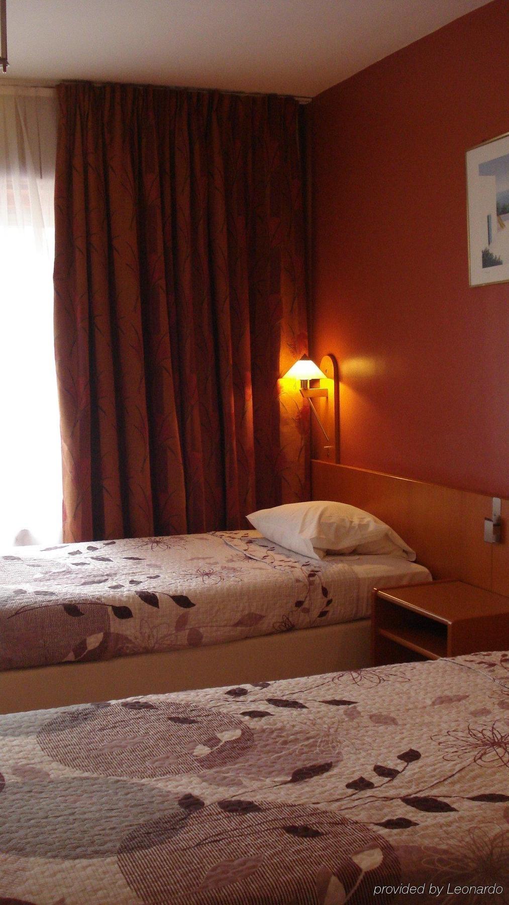 Albert Hotel Hotel 2*