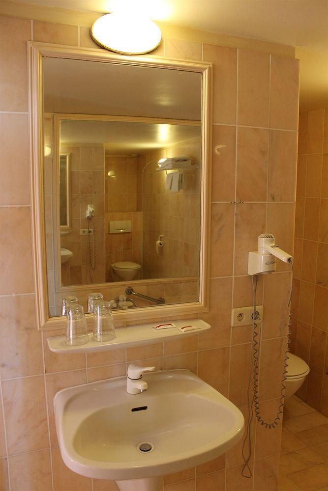 Matignon Hotel 3*