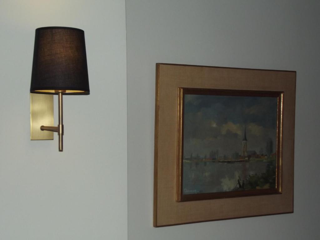 Vincentv. Gallery Bed & Breakfast Brussel
