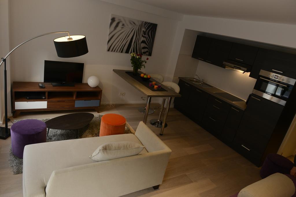 Flat Moliere Apartment *