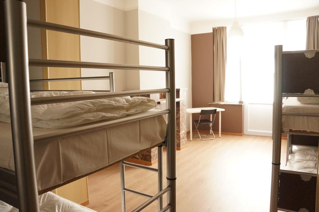 Es 3* Bruxelles