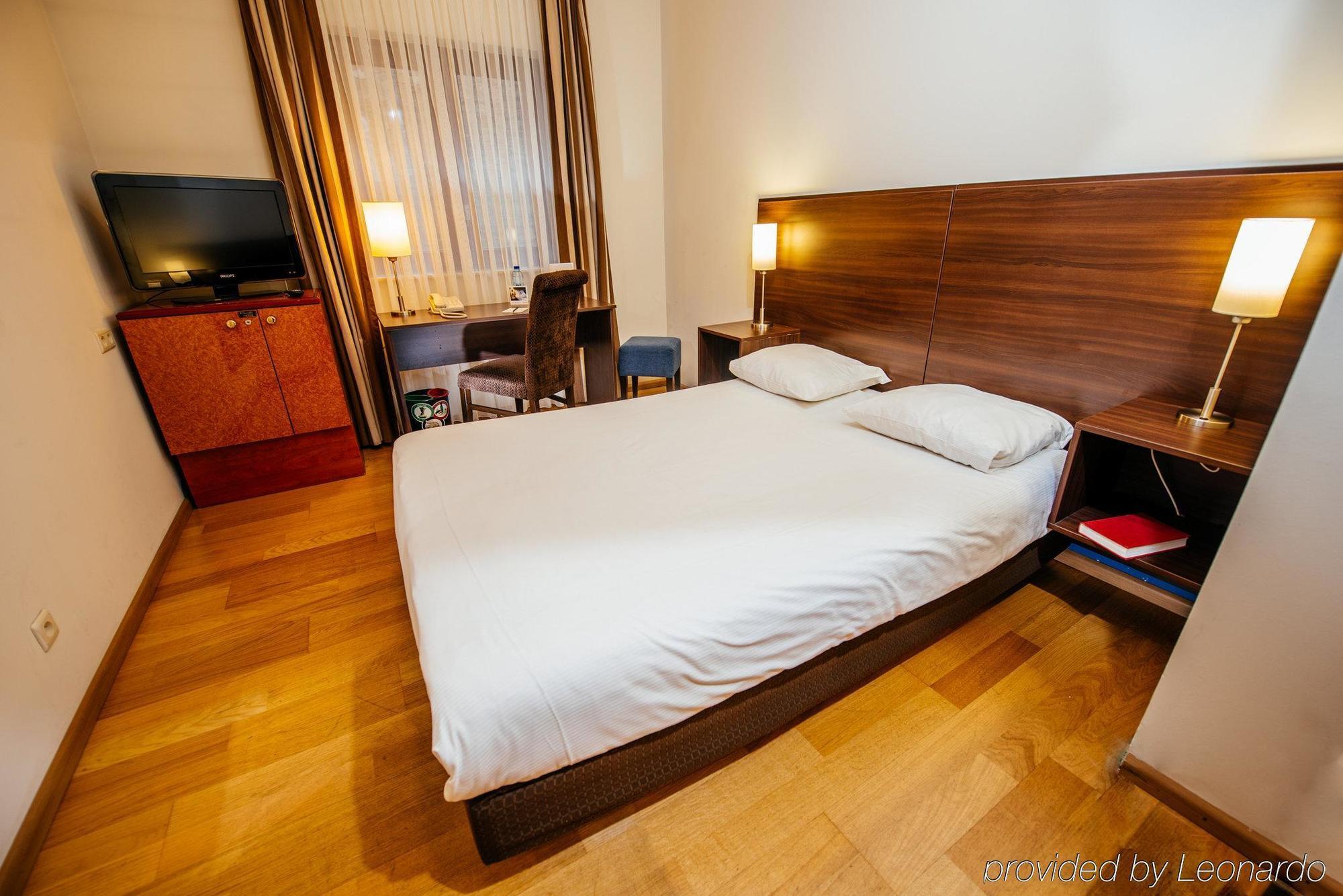 Numa Royal Galleries Hotel 4*