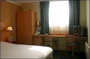 Hotel Campanile Brussel Drogenbos 3*