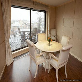 B-aparthotel Montgomery Aparthotel 4*