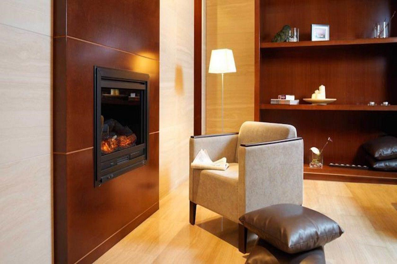 Hotel Catalonia Grand Place 4*