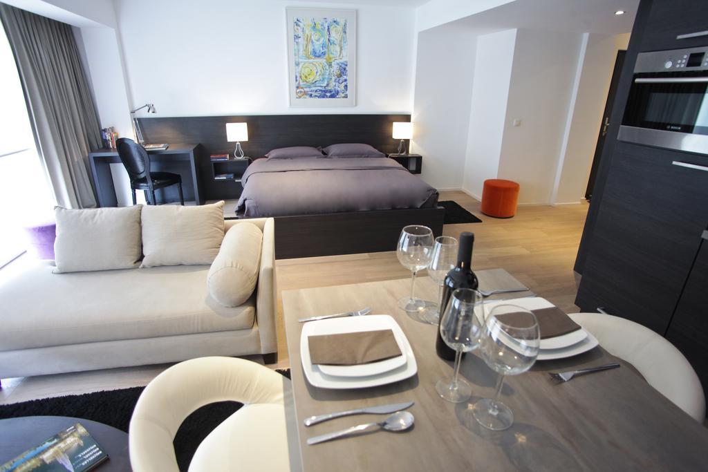 Flat Moliere Apartment *