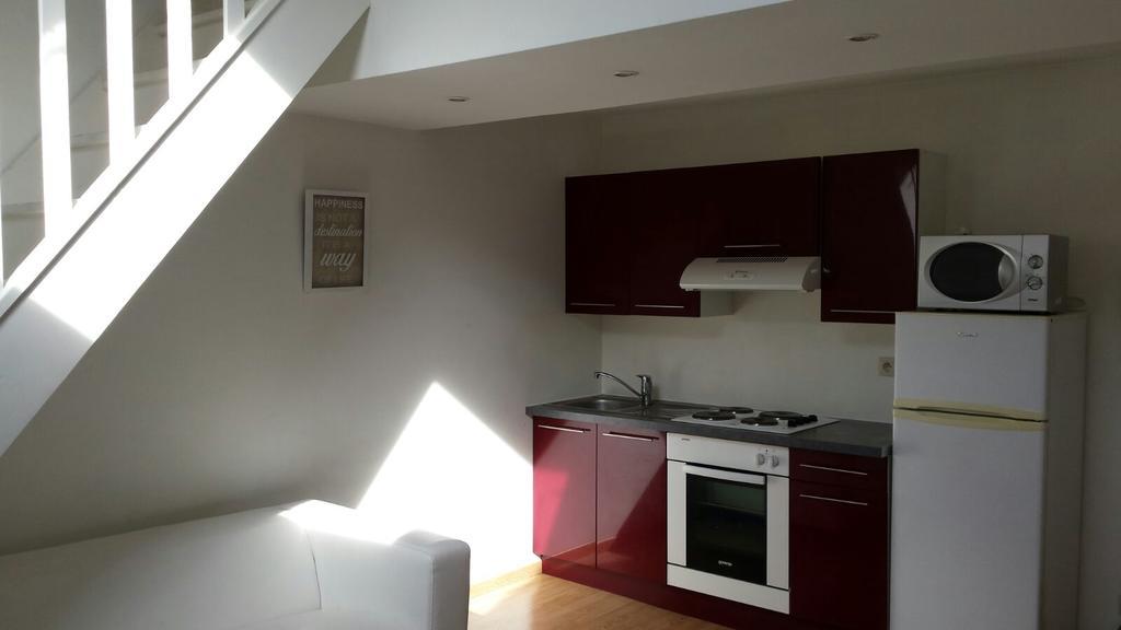 Central Red Apartment