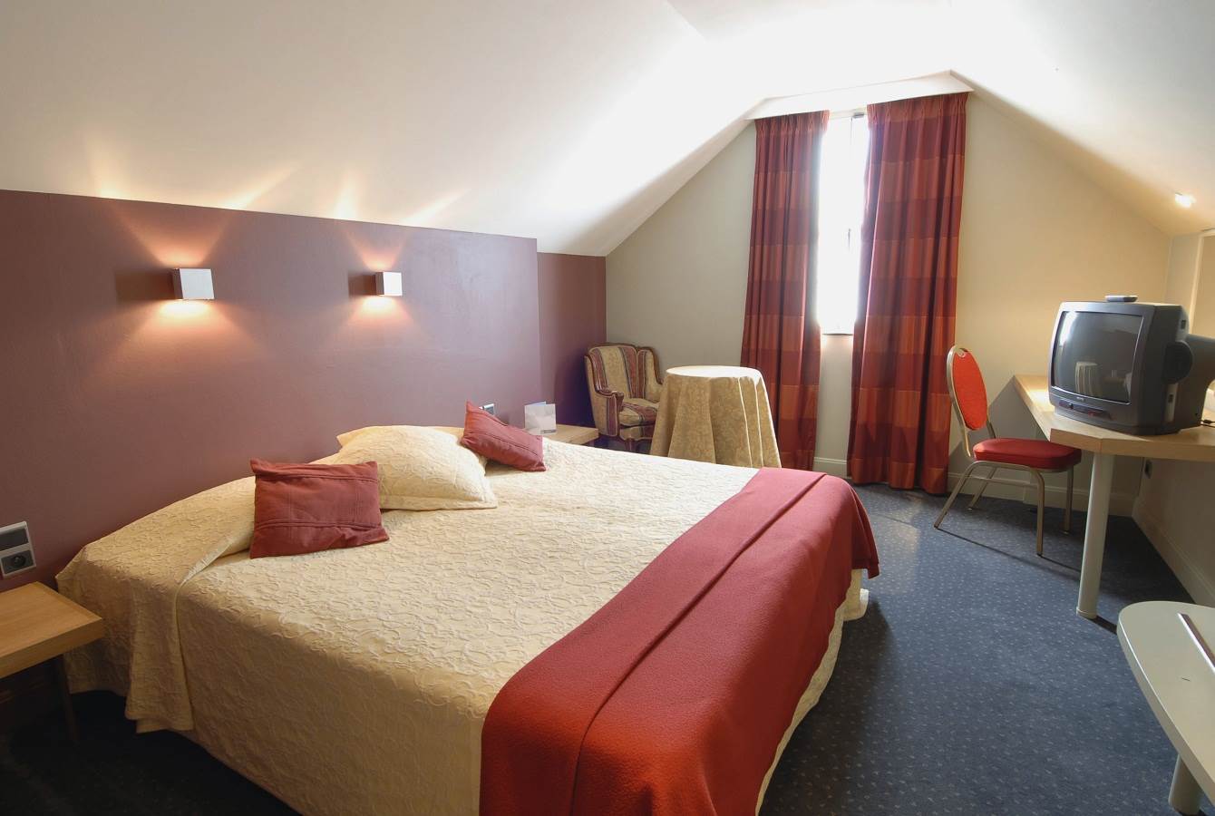 9hotel Sablon