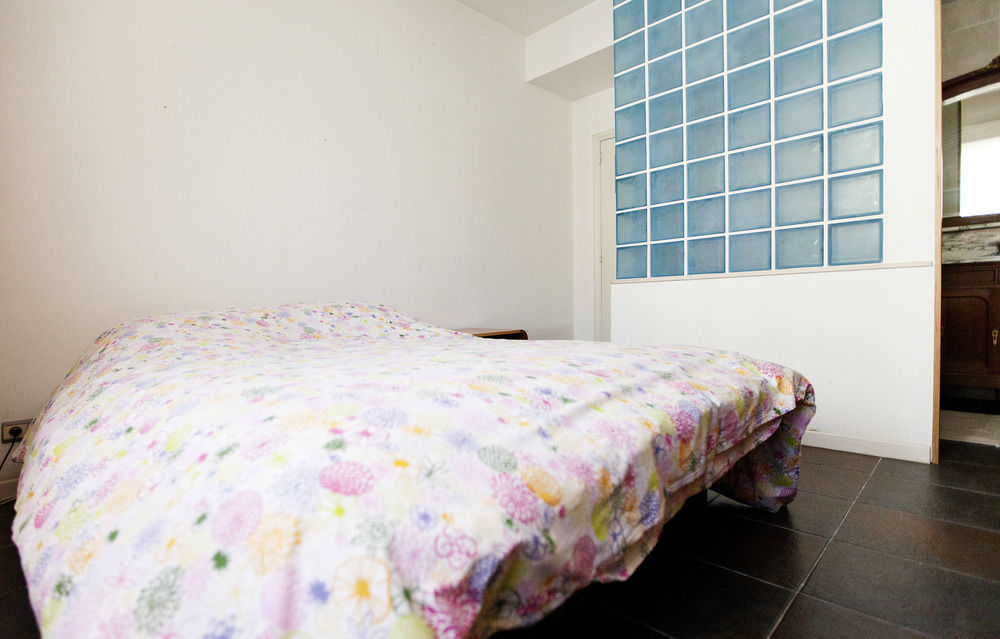 Apartment Center *