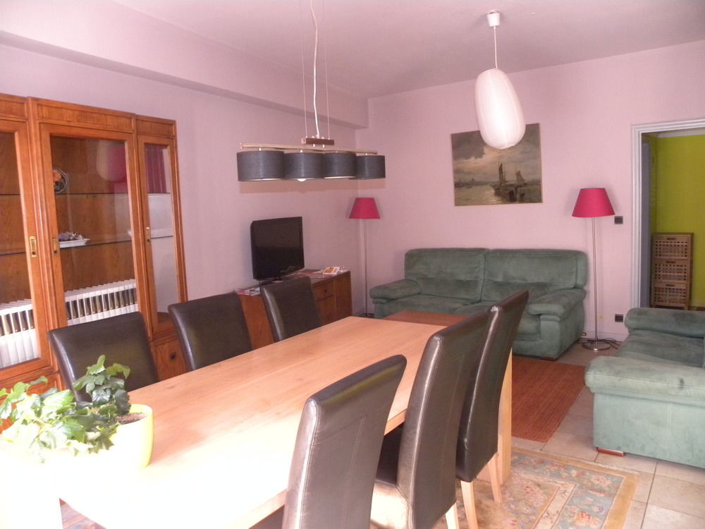 Apartment Center