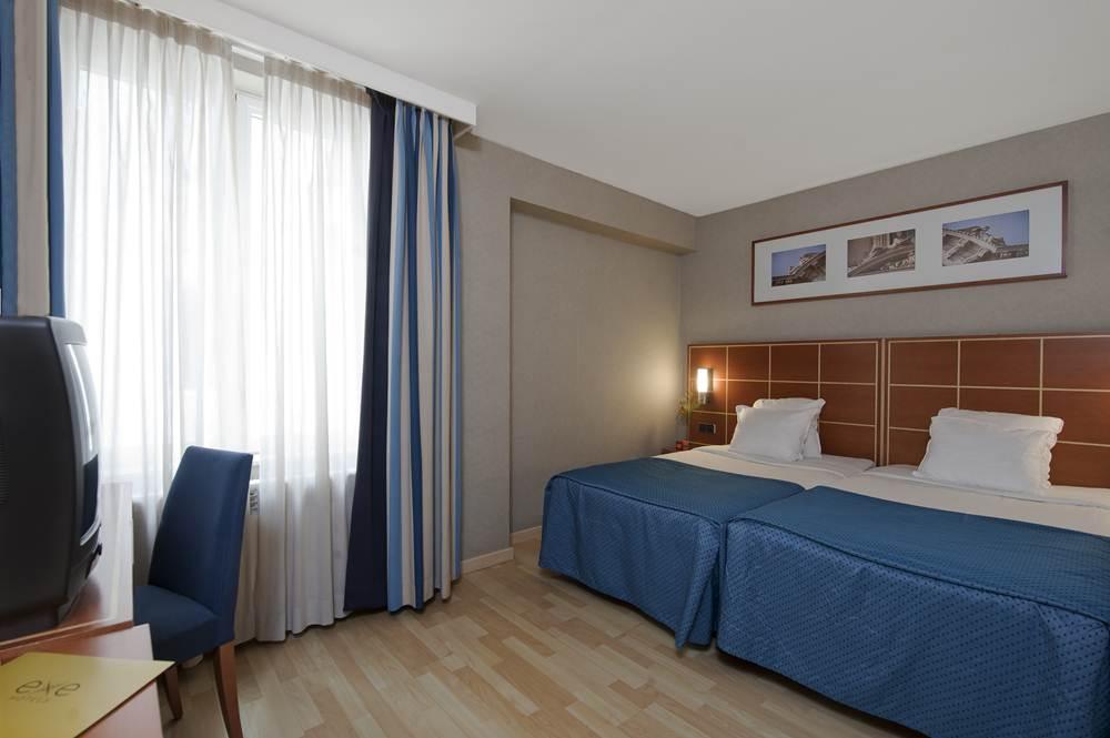 Catalonia Grand Place Hotel 4*