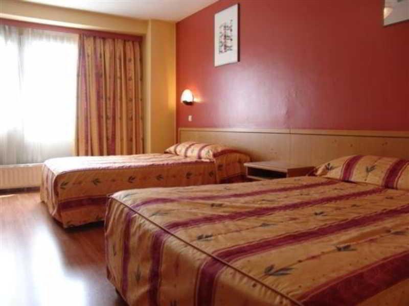 Albert Hotel Hotel