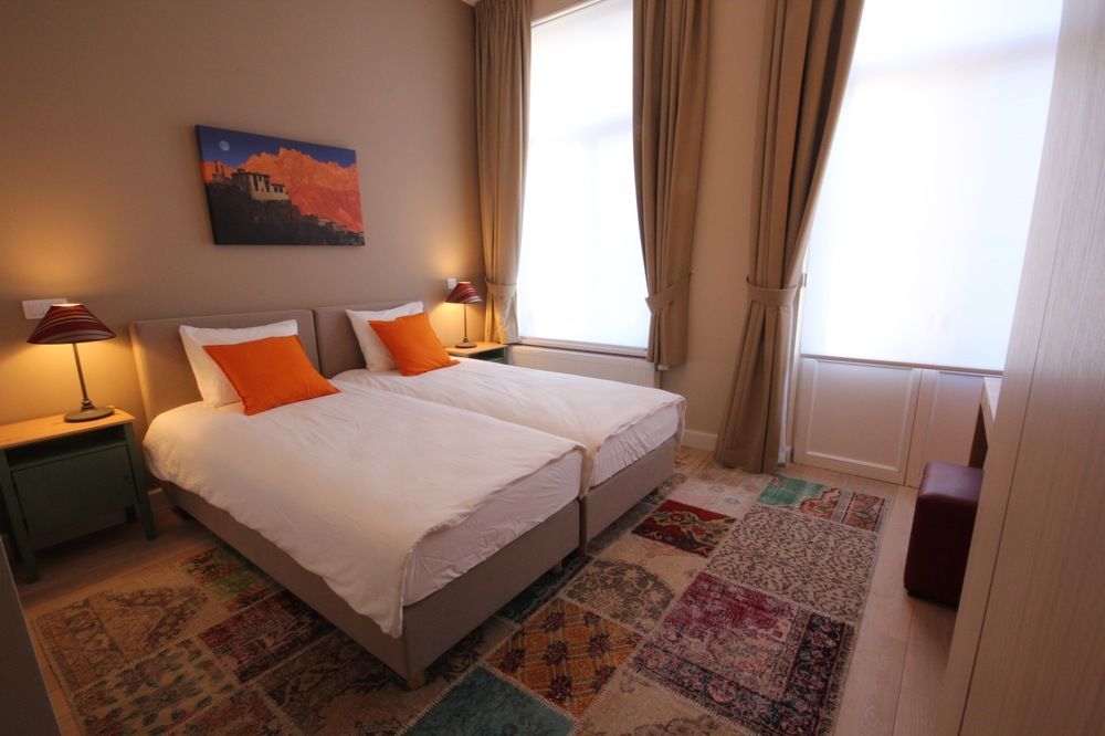 Bed & Breakfast Hooome