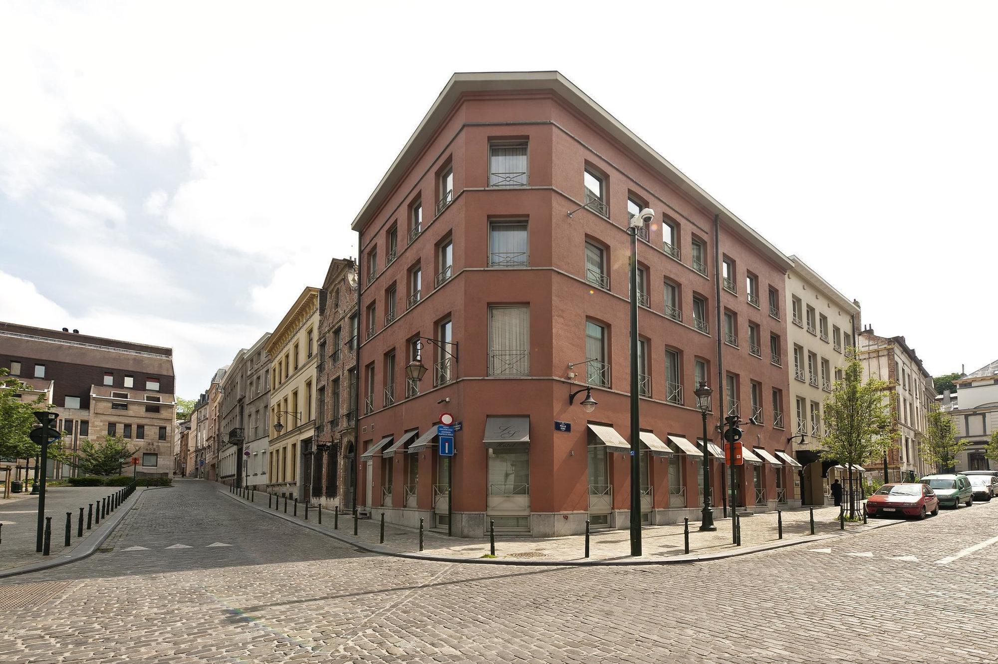 Hotel 9hotel Sablon 4*