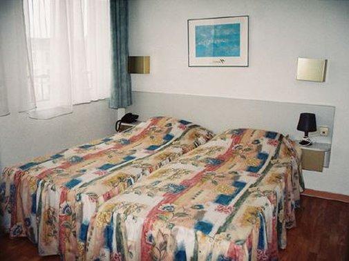 Mirabeau Hotel 2*