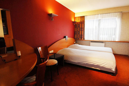 Hotel Sleep & Go Expo 2*