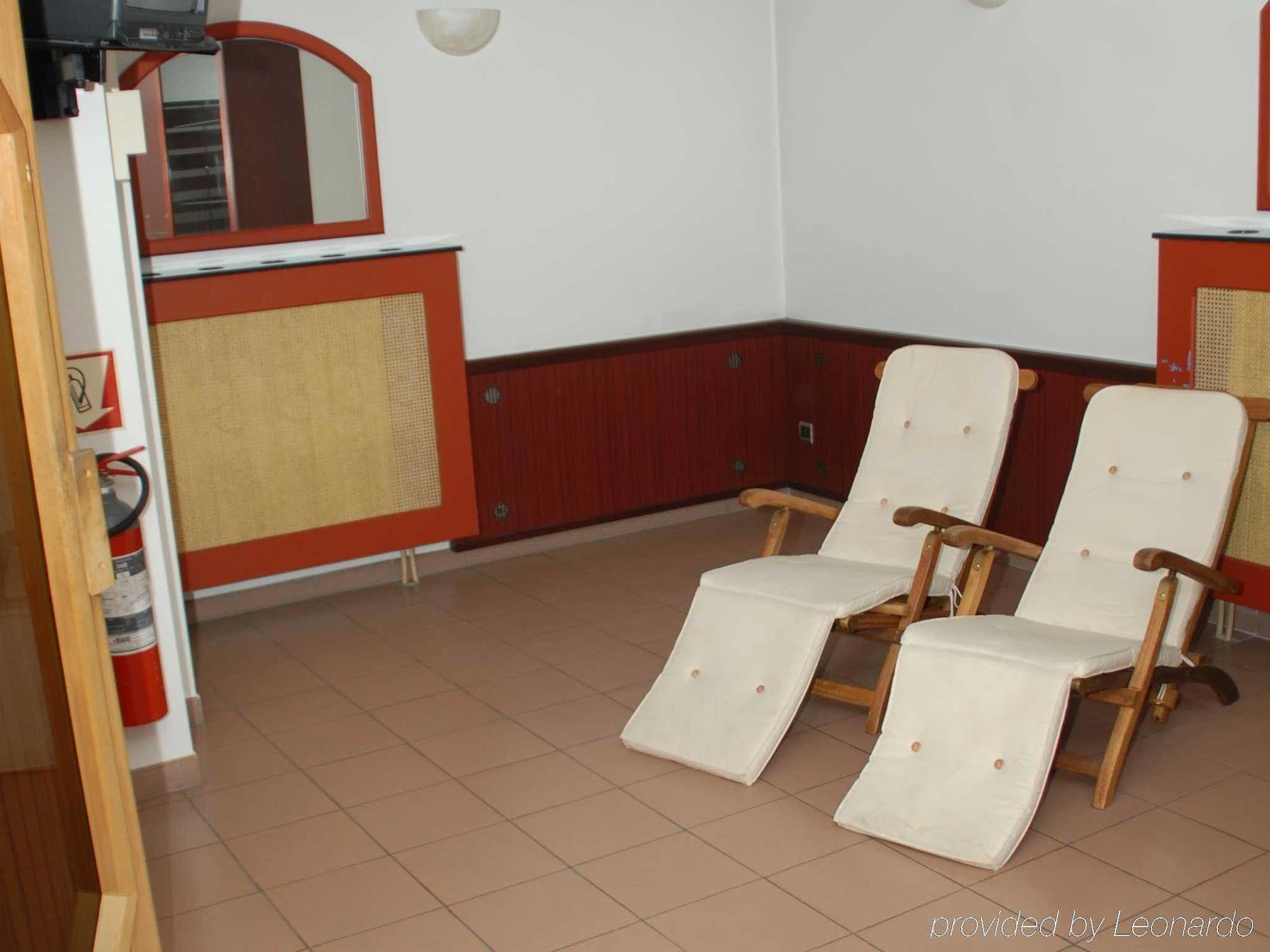 Hotel 9hotel Sablon 4*