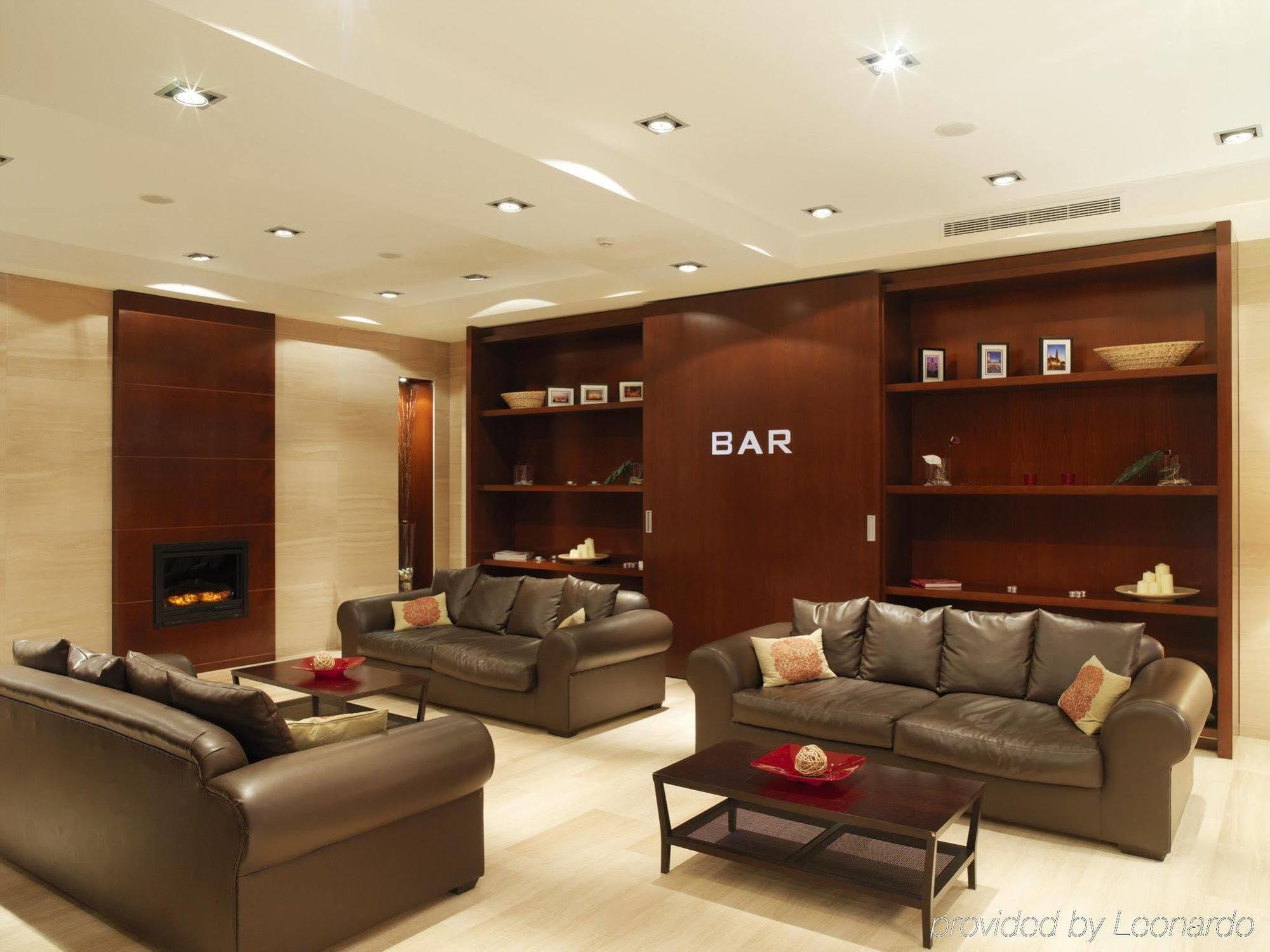 Hotel Catalonia Grand Place 4*