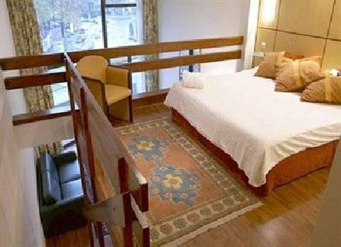 B-aparthotel Montgomery Aparthotel 4*