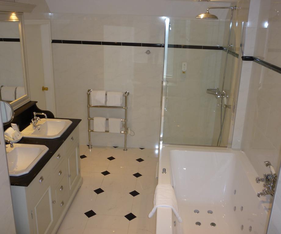 Western Park Hotel 4*