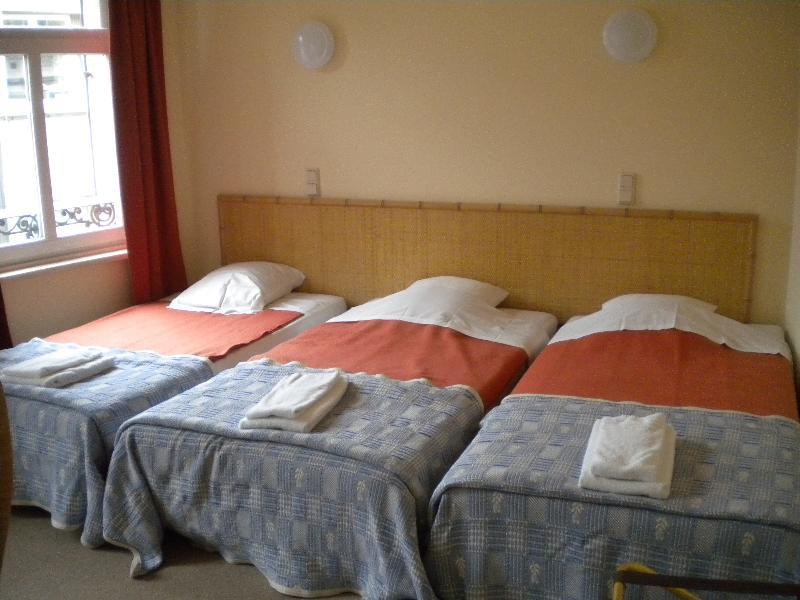 Queen Mary Hotel 3*