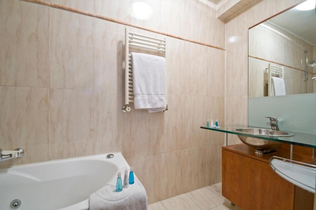 B-aparthotels Louise Aparthotel