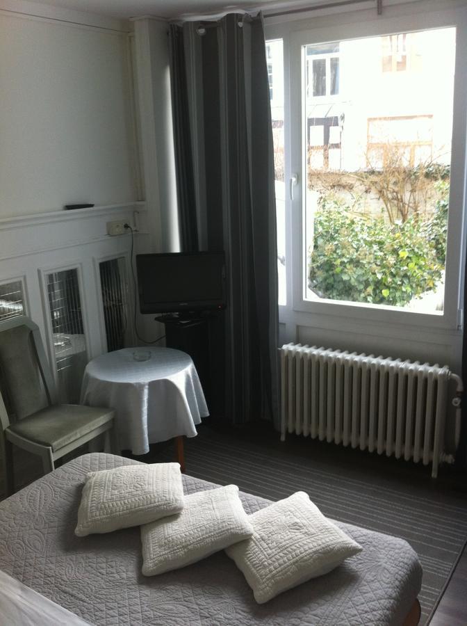 Residence18 *