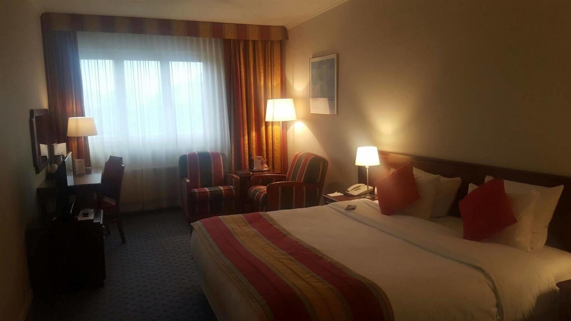 Western Park Hotel 4*