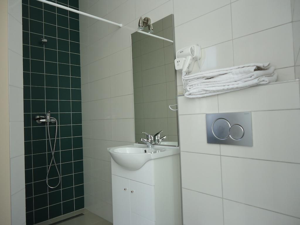 Mirabeau Hotel 2*