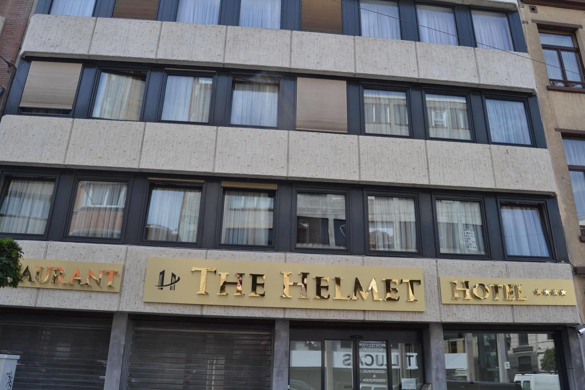 The Helmet Hotel 2*