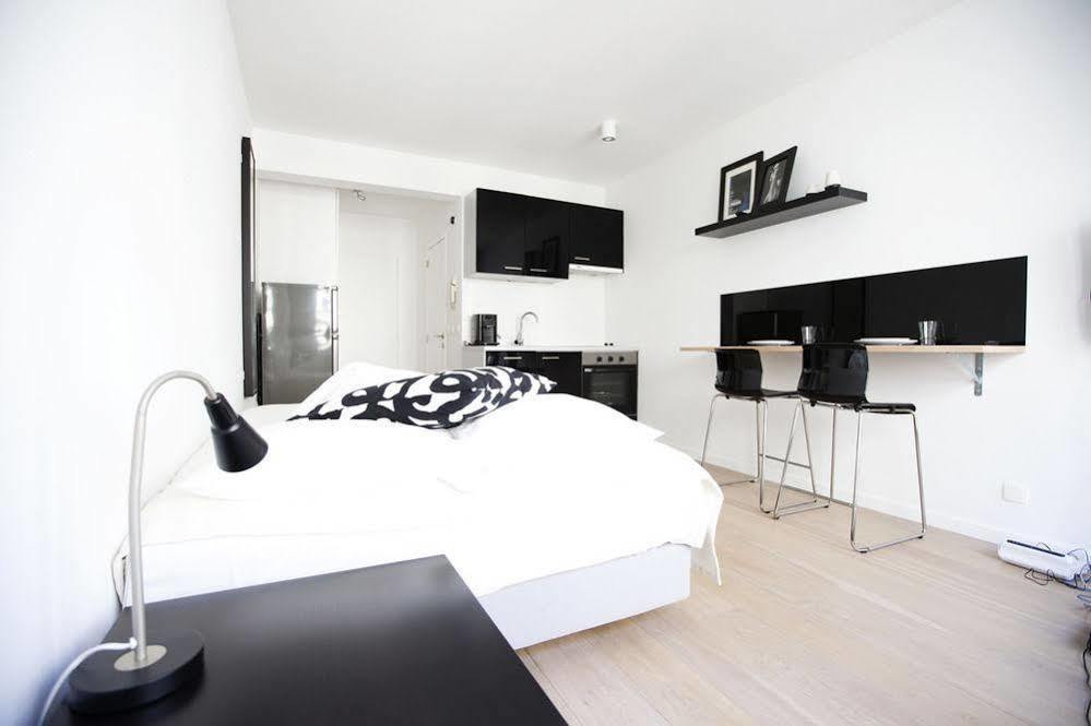 Apartment Chic Suisse Flat - Metro Louise *