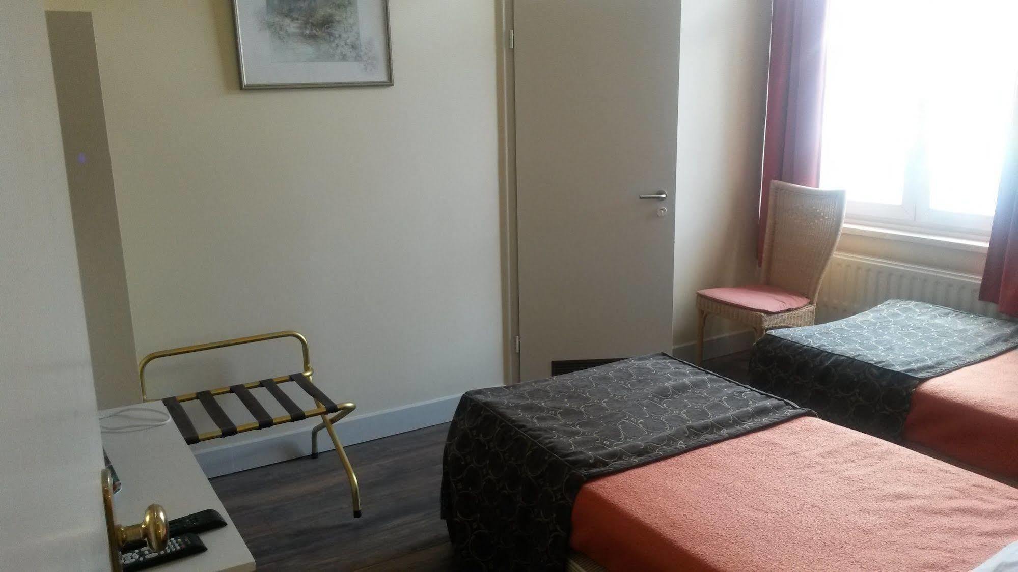 Queen Mary Hotel 3*