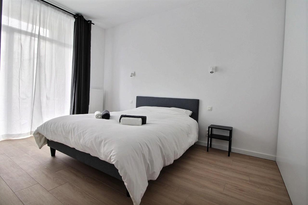 Rent A Flat - *