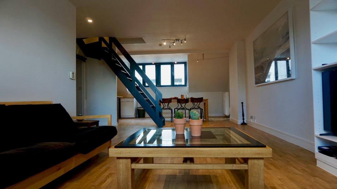 Apartment Unit 8 - Charming Loft Apt. Near Avenue Louise Free Parking *