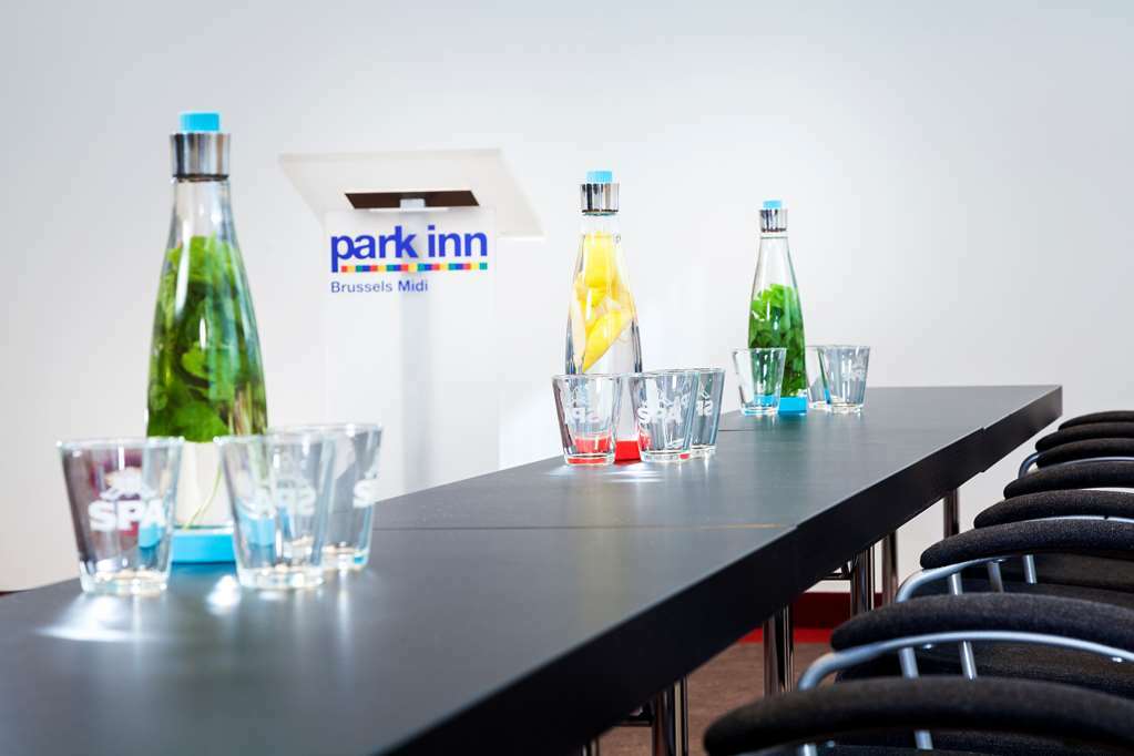 Park By Radisson Centre Midi 3*