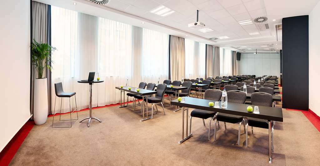 Park By Radisson Centre Midi Hotel 3*