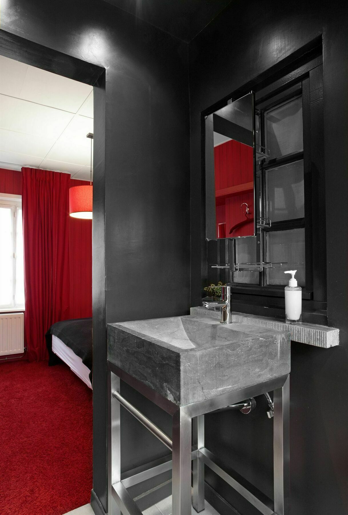 Be&be Louise Hotel 4*
