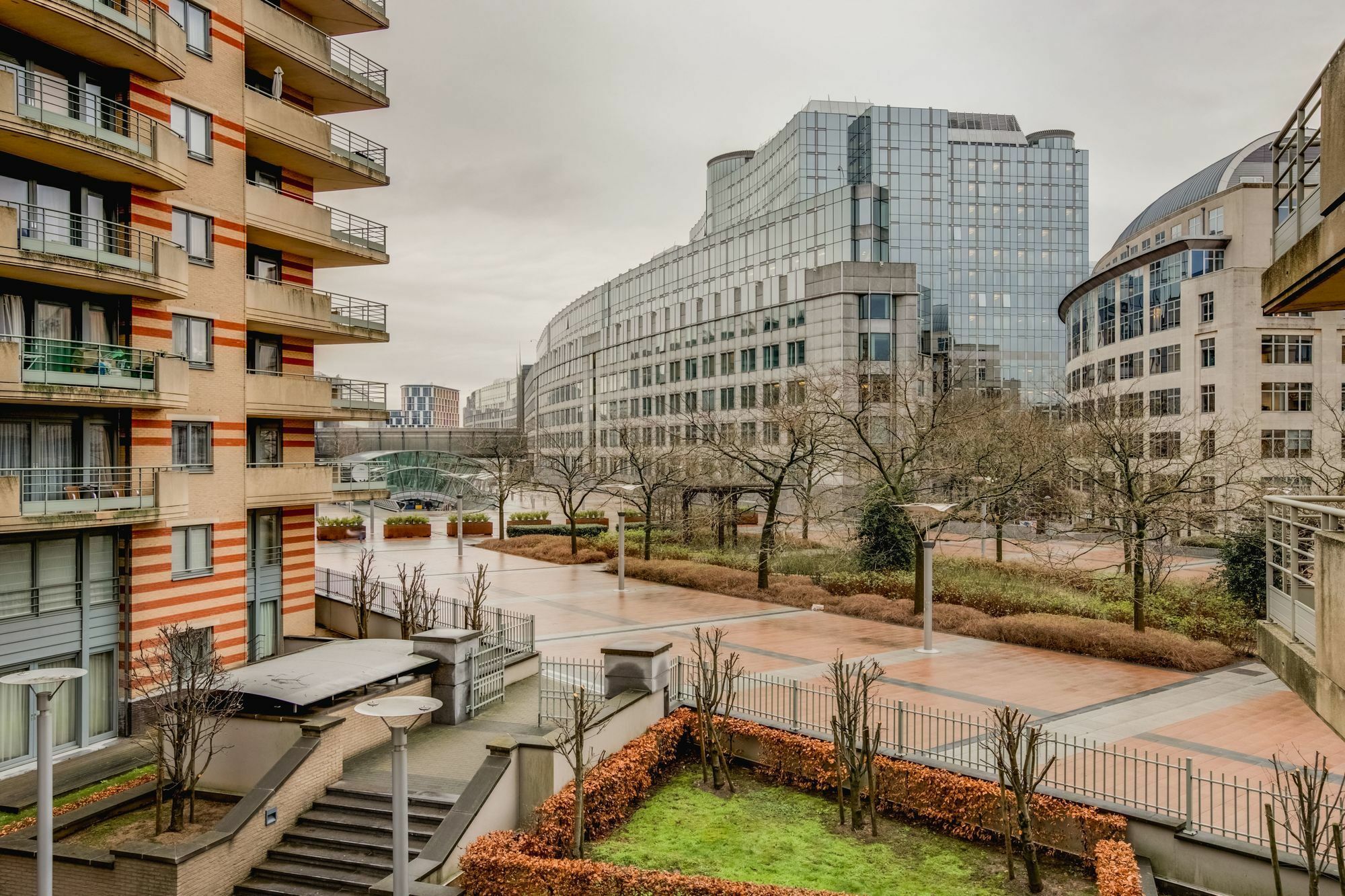 Sweet Apartments-eu Parliament *