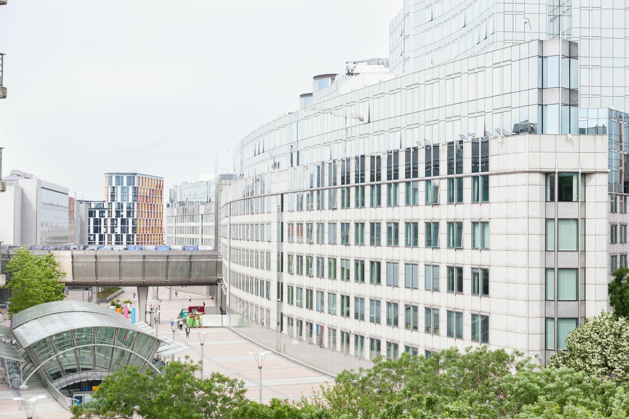 Sweet Apartments-eu Parliament *
