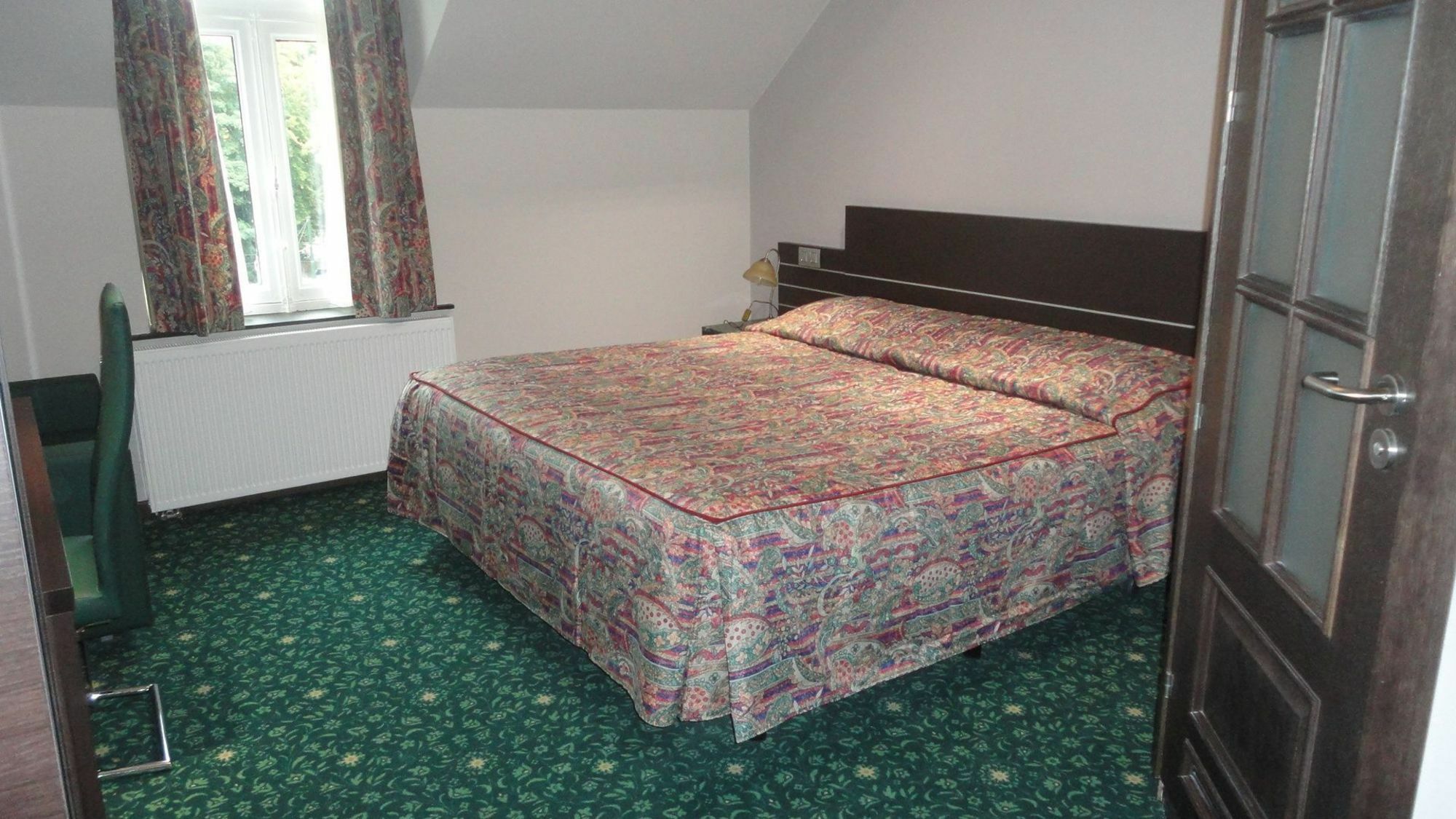 Hotel L'auberge Du Souverain 3*