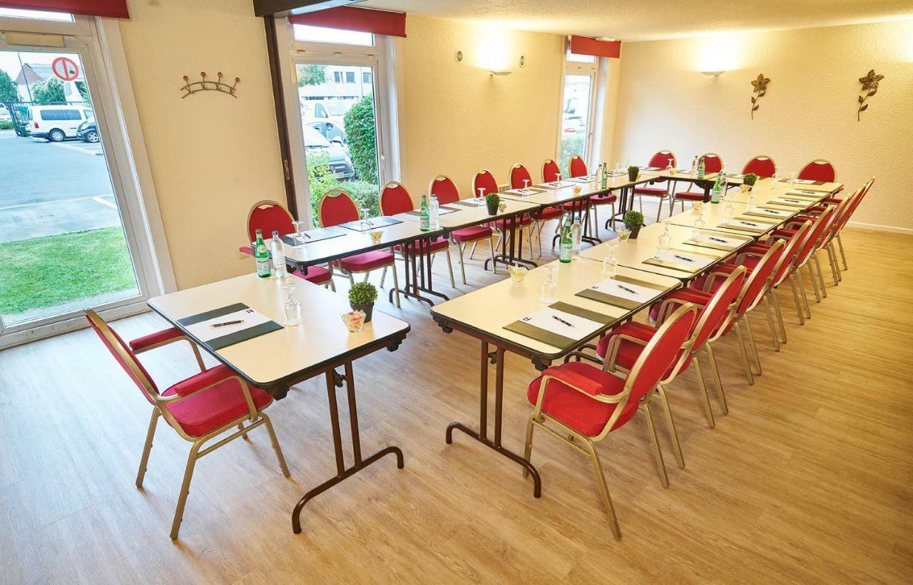 Hotel Campanile Brussel Drogenbos 3*