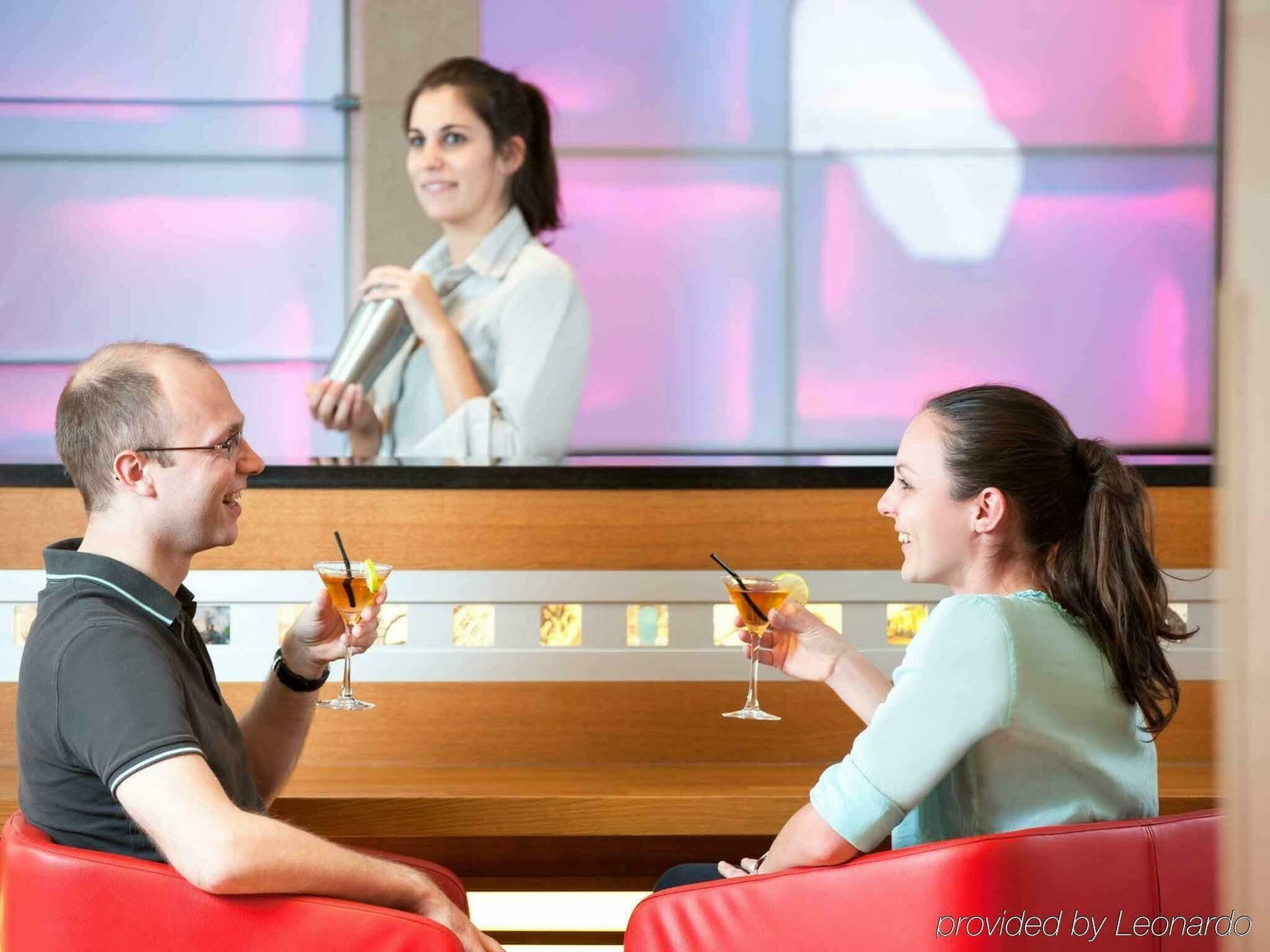 Novotel Off Grand Place Hotel 4*