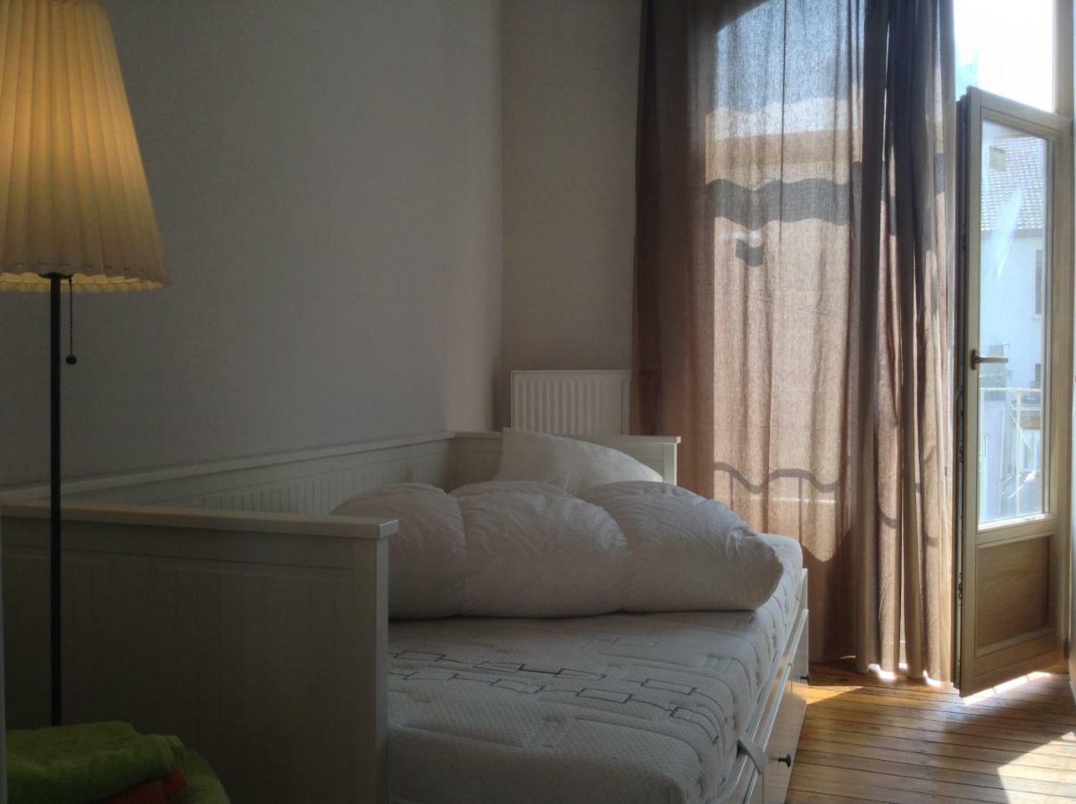 Art Nouveau Floral Appartement *