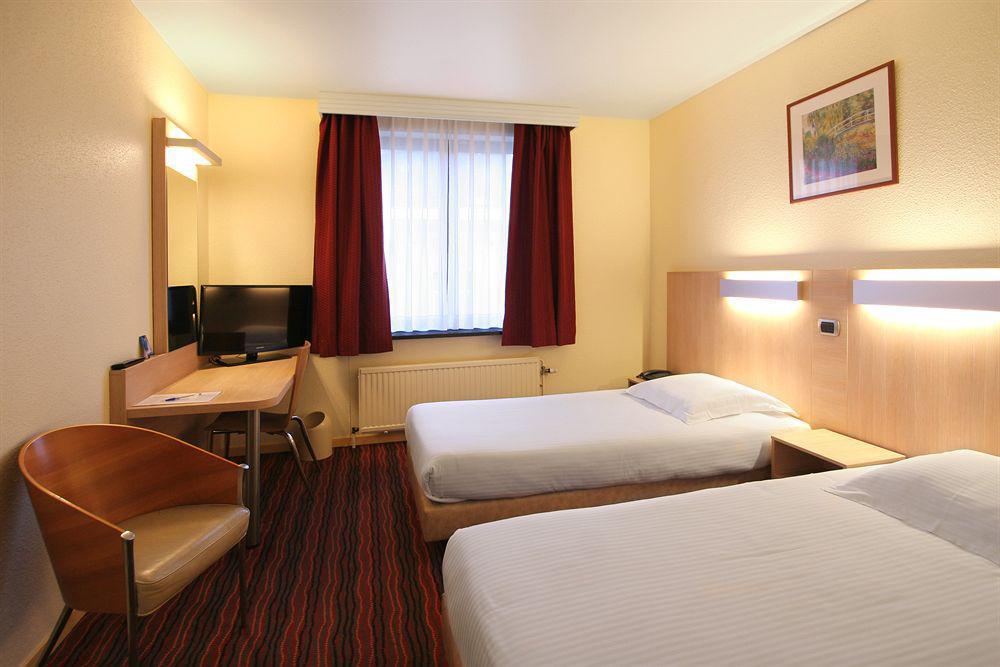 Astrid Centre Hotel