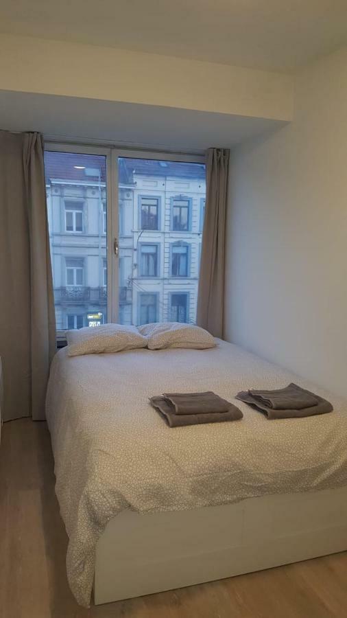 2 Bedrooms *