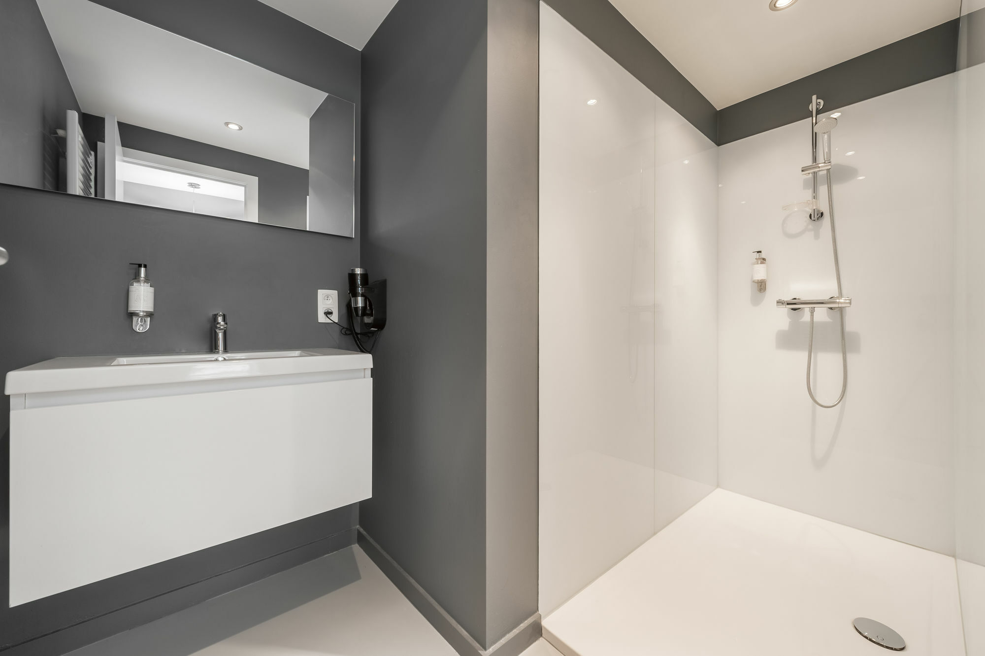 Apartment Smartflats Design - Postiers